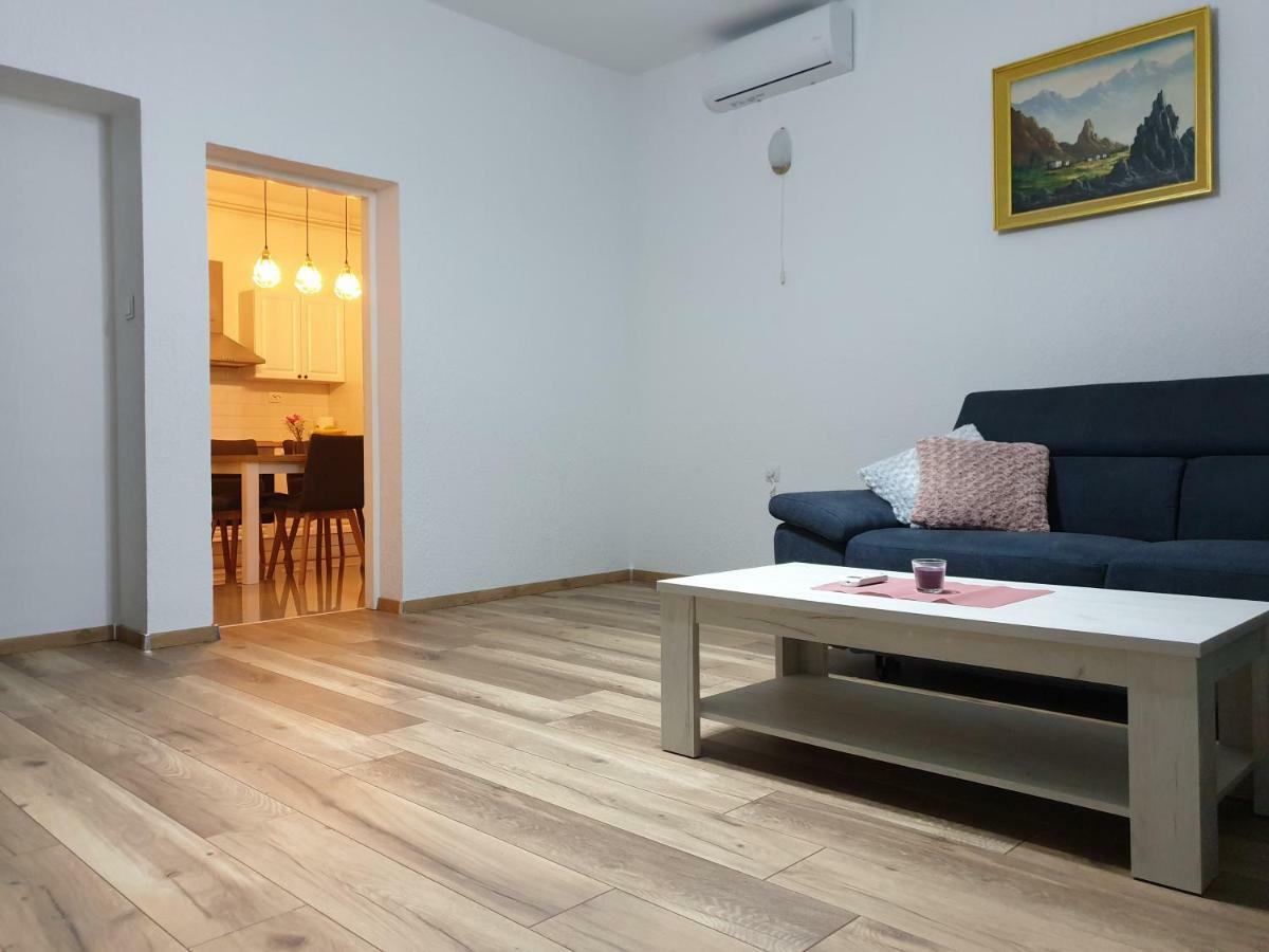 Apartment Kristina Vlašići Esterno foto